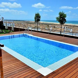 https://conilsol-hotel-y-aptos.es-andalucia.com